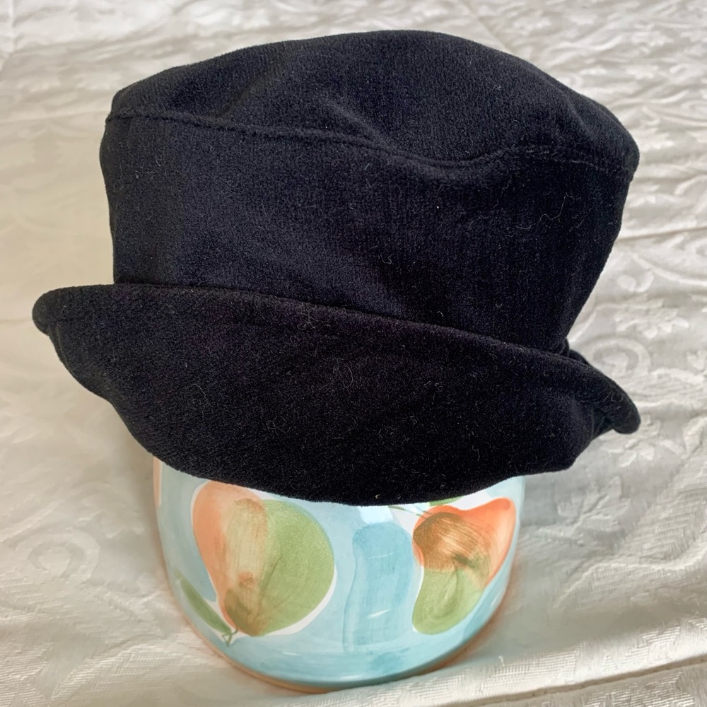 Hanna Andersson black velvet bucket hat